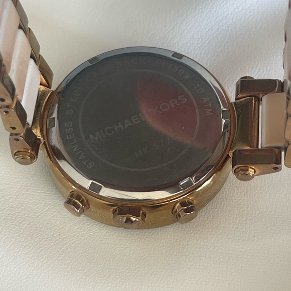 Michael Kors watch - Picture 7 of 13